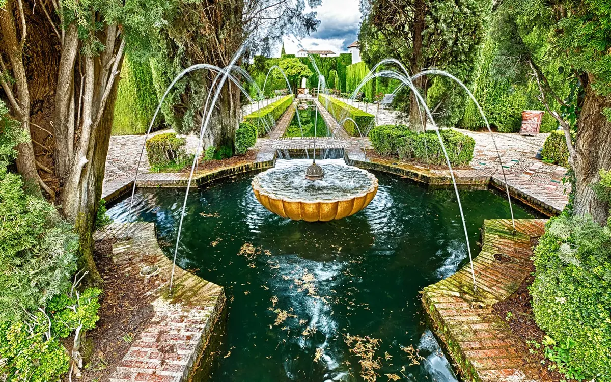 The water channel and fountains of the Generalife gardens, Alhambra